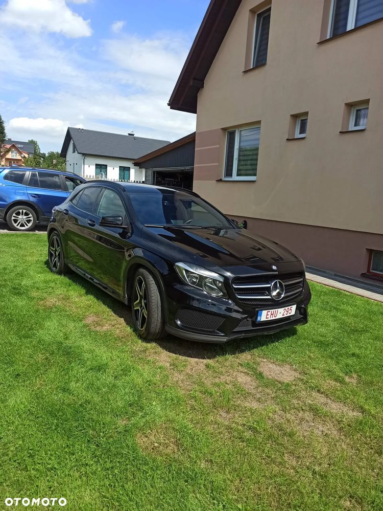 Mercedes-Benz GLA 180 - 2