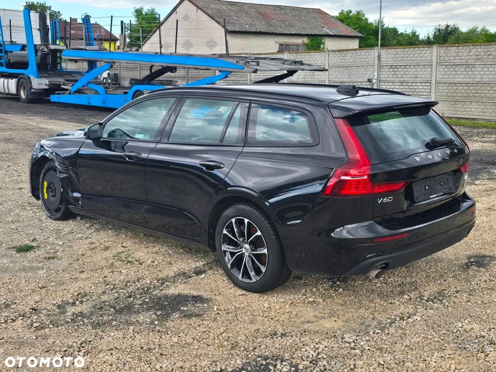 Volvo V60 B3 B DKG Momentum - 9