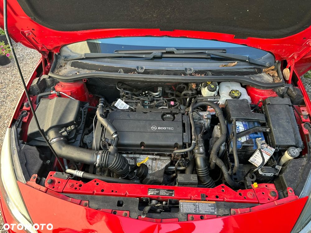 Opel Astra 1.6 T Cosmo - 7