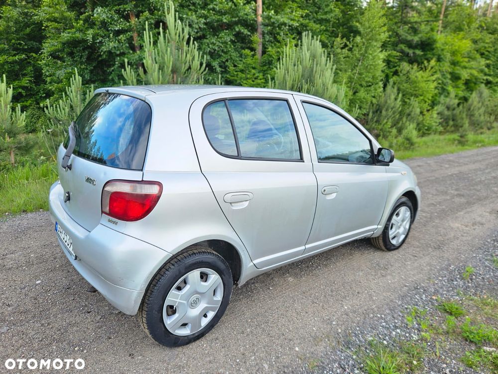 Toyota Yaris - 7