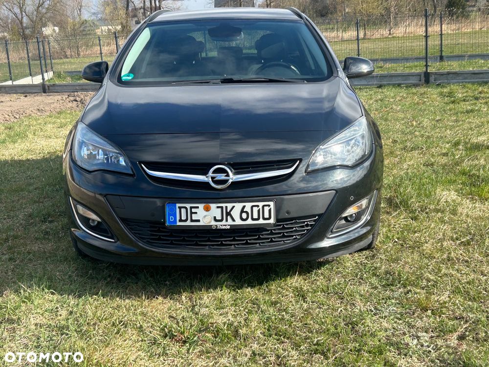 Opel Astra 1.4 Turbo 150 Jahre - 20