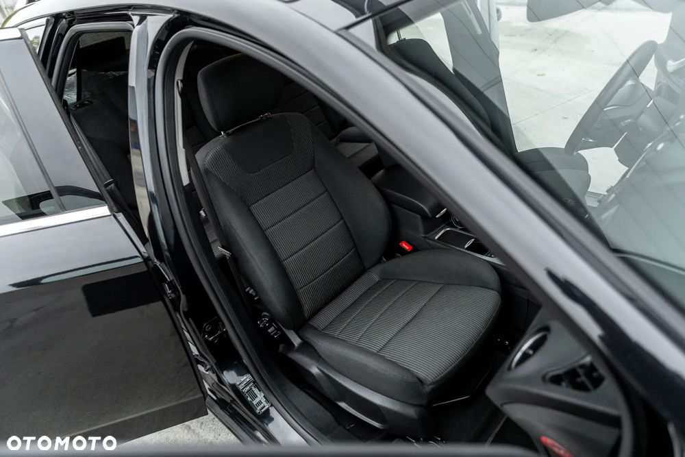 Ford Mondeo - 35