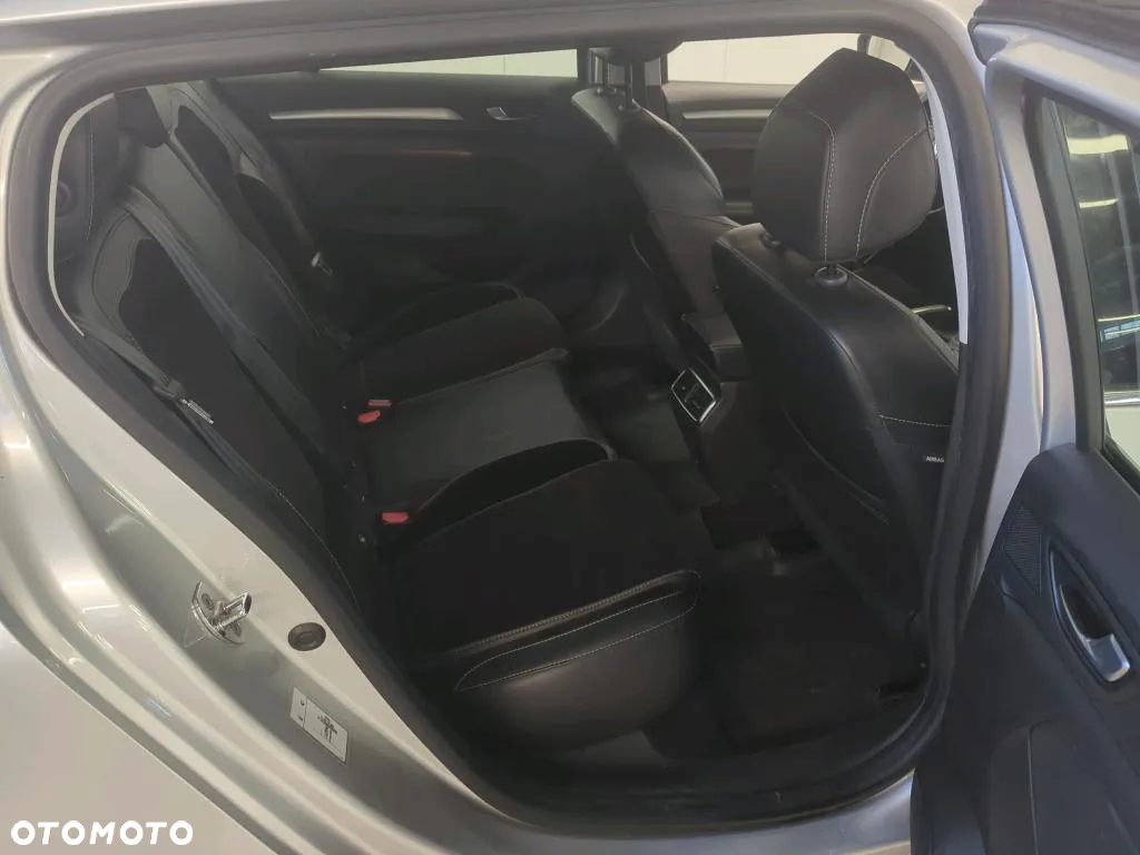 Renault Megane 1.5 Blue dCi Intens - 11