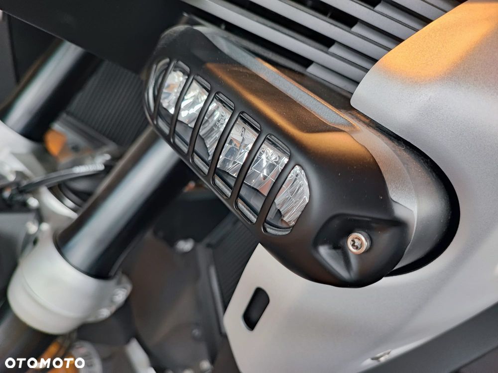 BMW R - 12