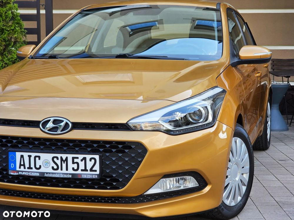 Hyundai i20 blue 1.2 YES Gold - 8