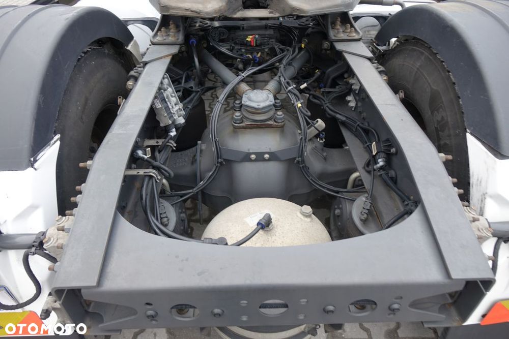 Volvo FH 500 GLOBETROTTER / ADR / STANDARD / AUTOMAT / EURO 6 / HYDRAULIKA / KLIMATYZACJA POSTOJOWA / LODÓWKA - 14