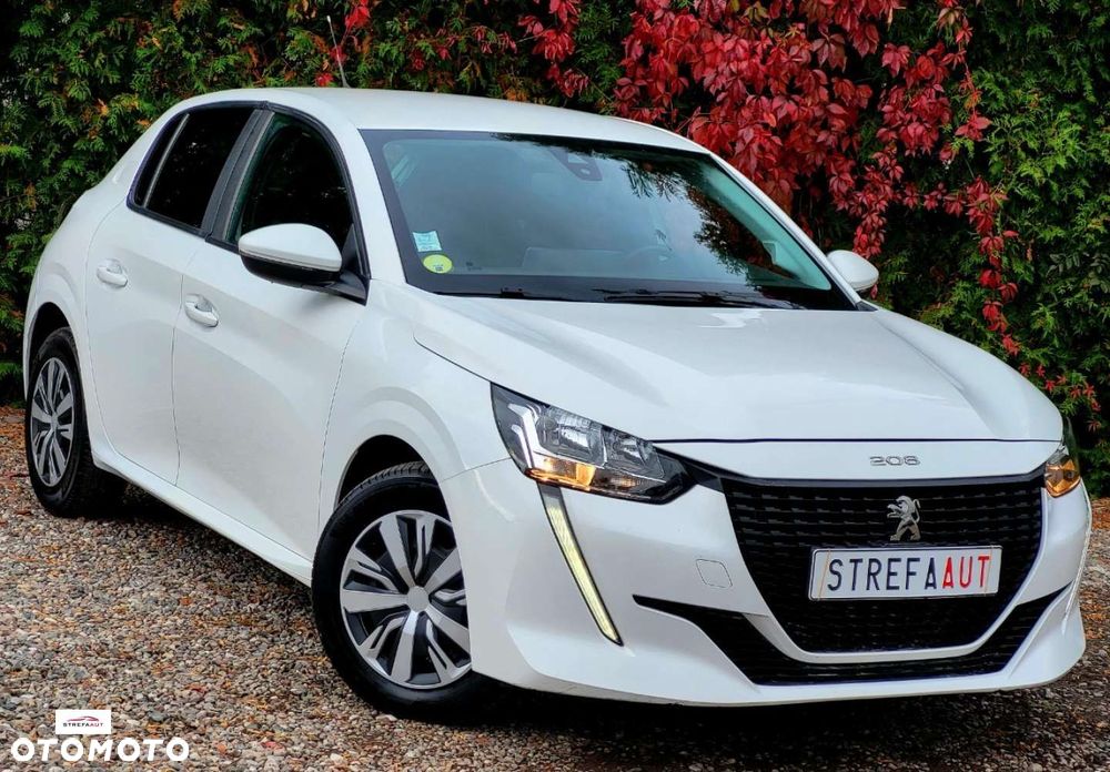 Peugeot 208 - 10