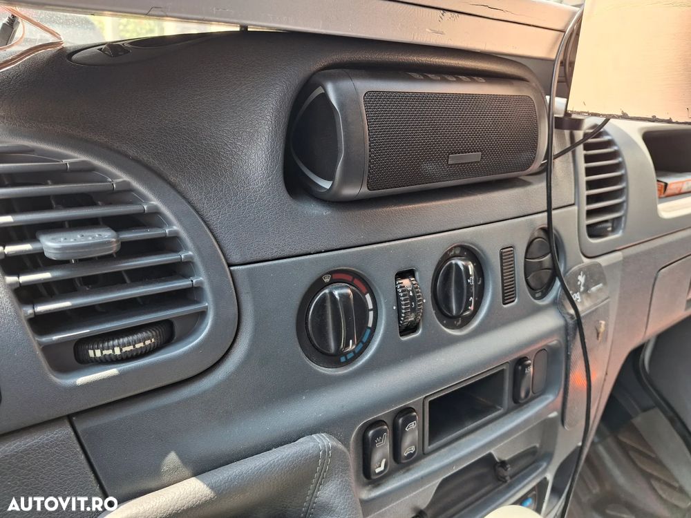 Mercedes-Benz Sprinter - 15