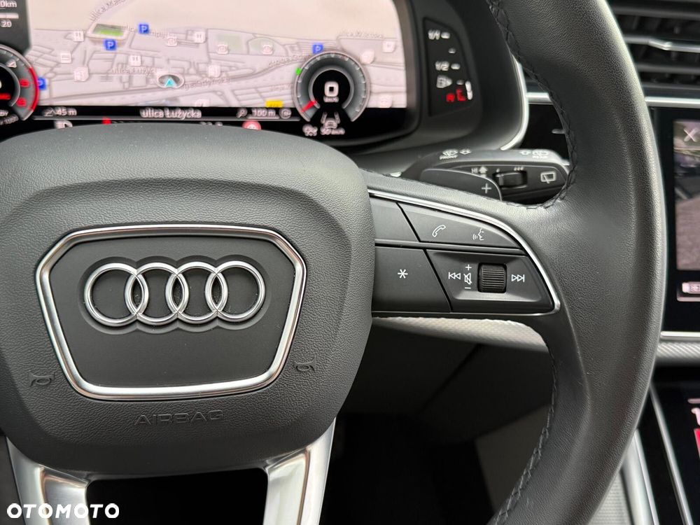 Audi Q8 - 33