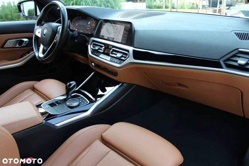 BMW Seria 3 320i xDrive Sport Line - 22