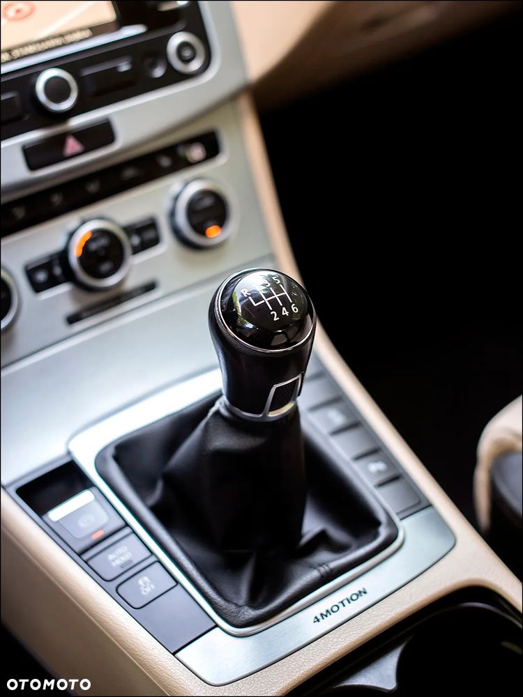 Volkswagen Passat CC - 31