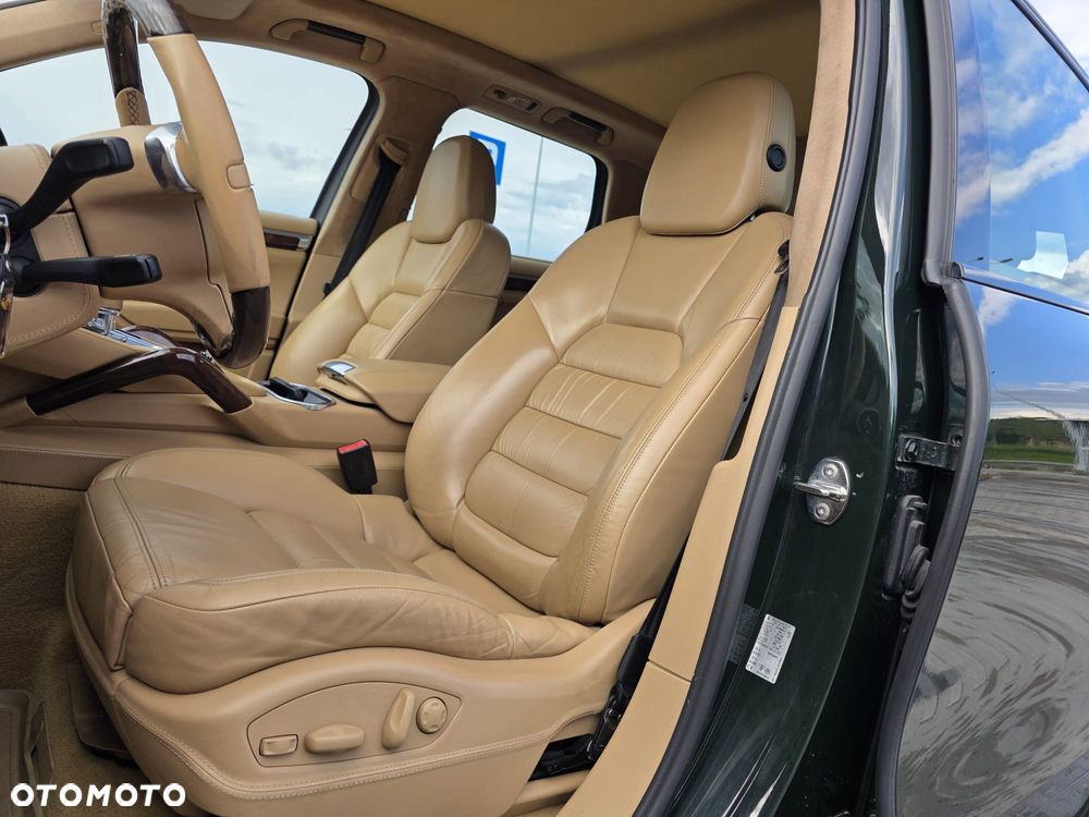 Porsche Cayenne - 7