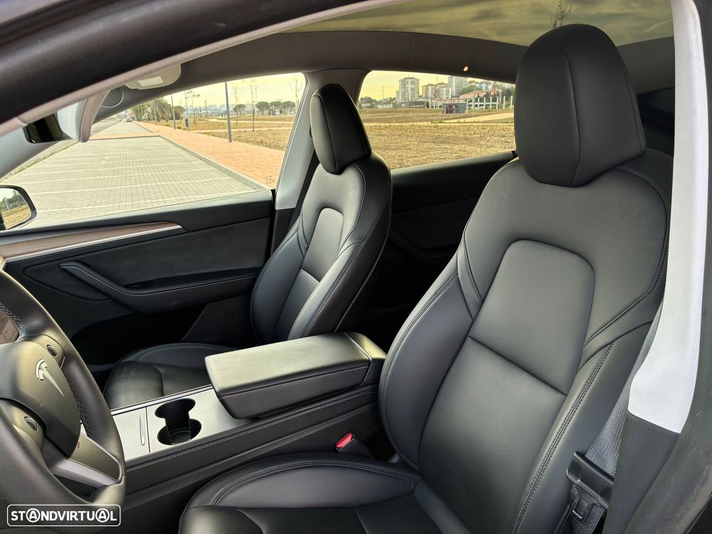 Tesla Model Y Long Range Tração Integral - 18