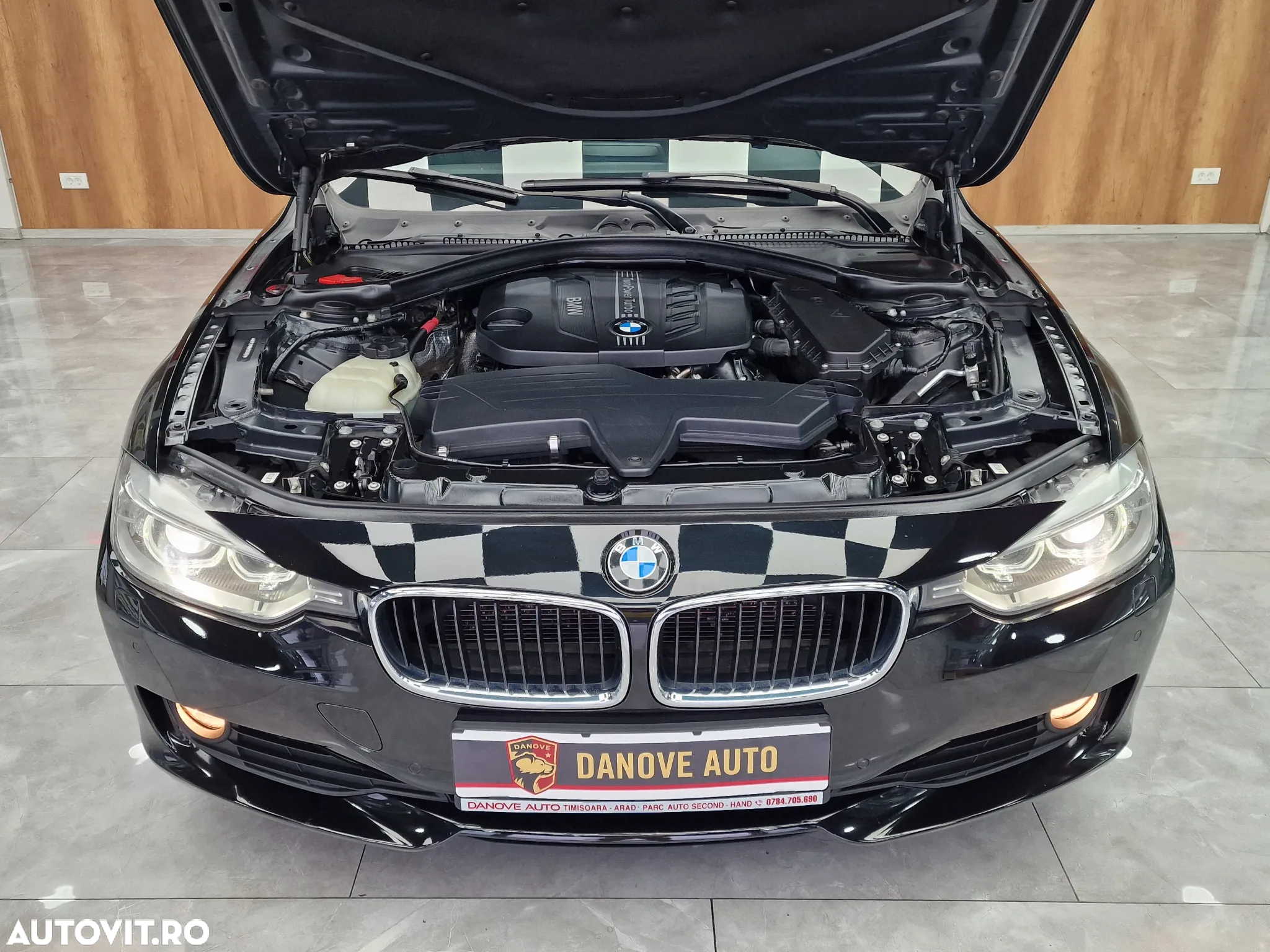 BMW Seria 3 318d - 28