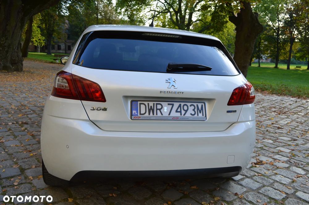 Peugeot 308 1.2 PureTech GPF Allure Pack S&S - 6