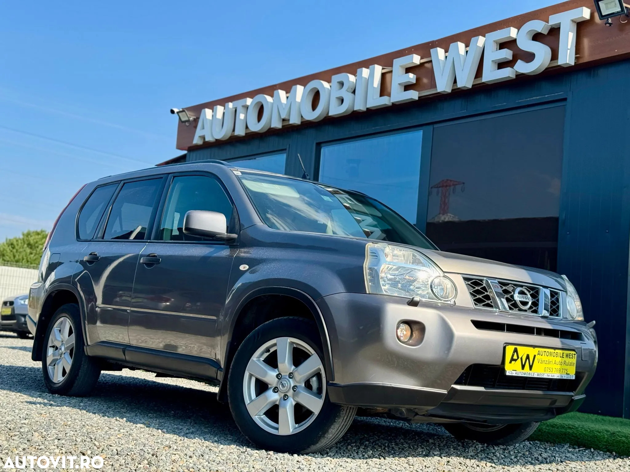 Nissan X-Trail 2.0 dCi DPF All Mode 4X4-i Elegance - 3
