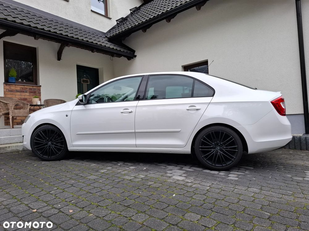 Skoda RAPID 1.4 TSI DSG Ambition - 32