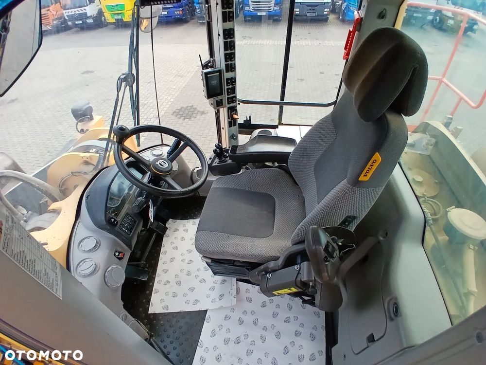 Volvo L180H ŁADOWARKA KOŁOWA - 9