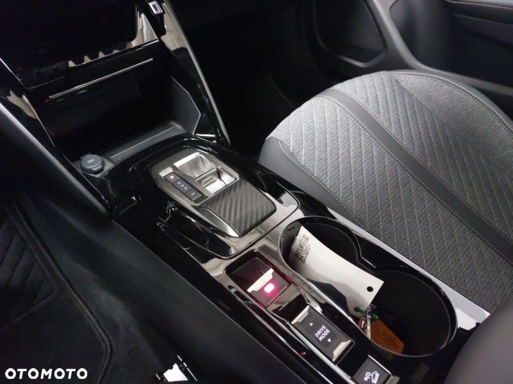 Peugeot 2008 1.2 PureTech Allure S&S EAT8 - 13
