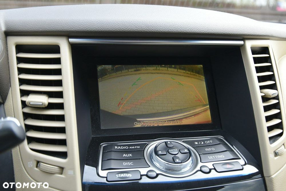 Infiniti FX - 25