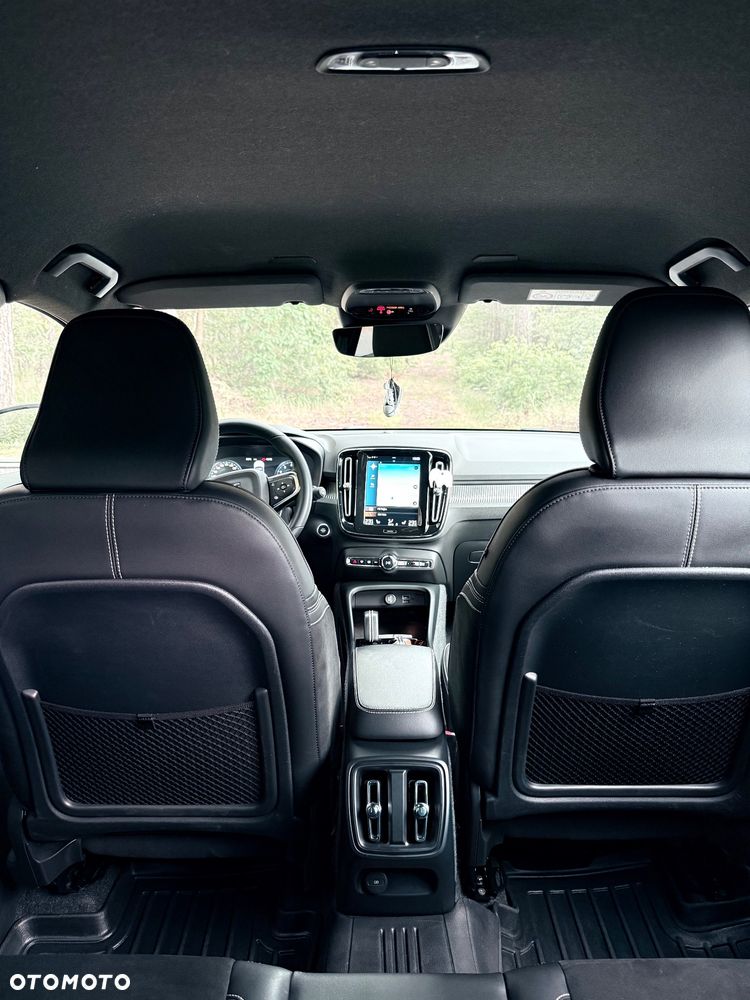 Volvo XC 40 T3 R-Design - 25