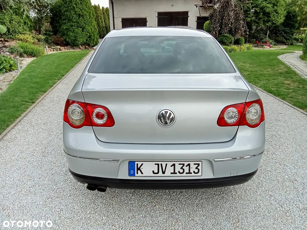 Volkswagen Passat - 9