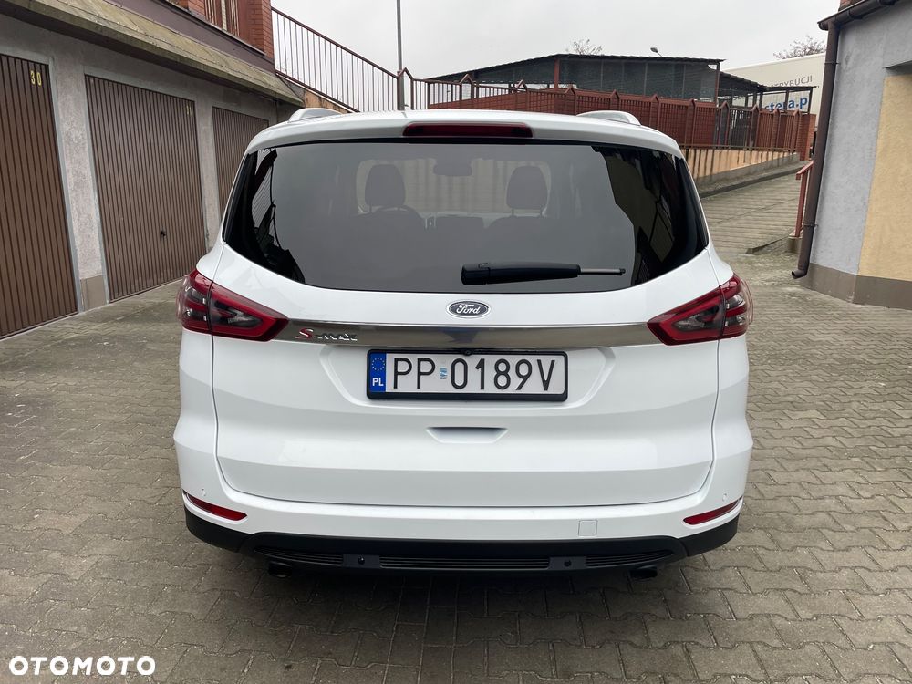 Ford S-Max - 14