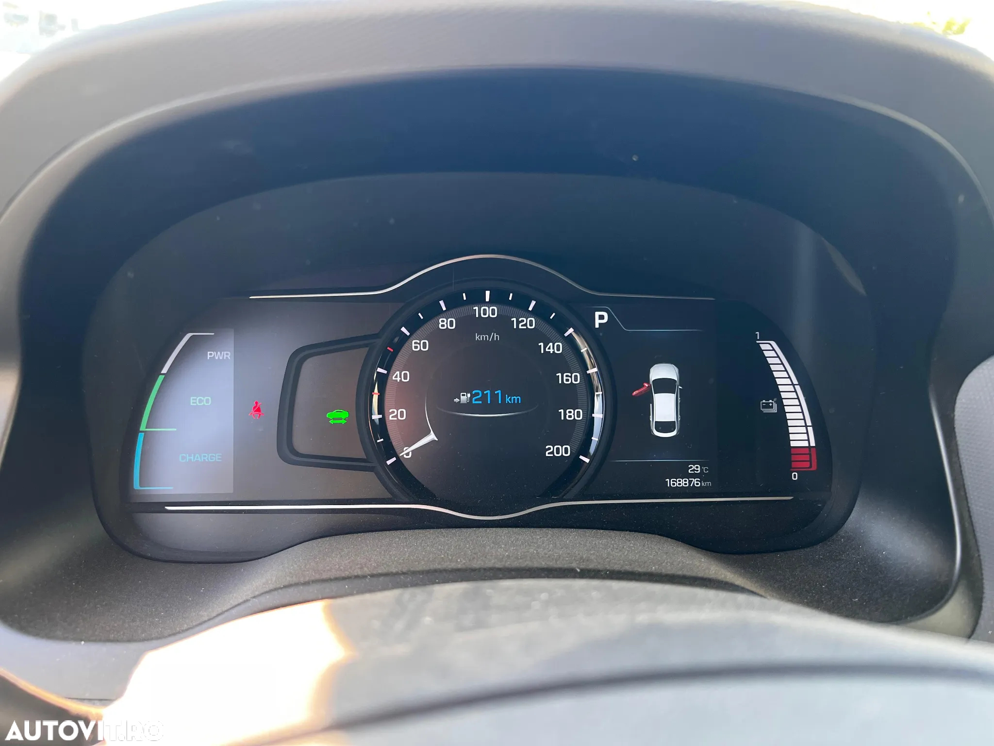 Hyundai IONIQ - 19