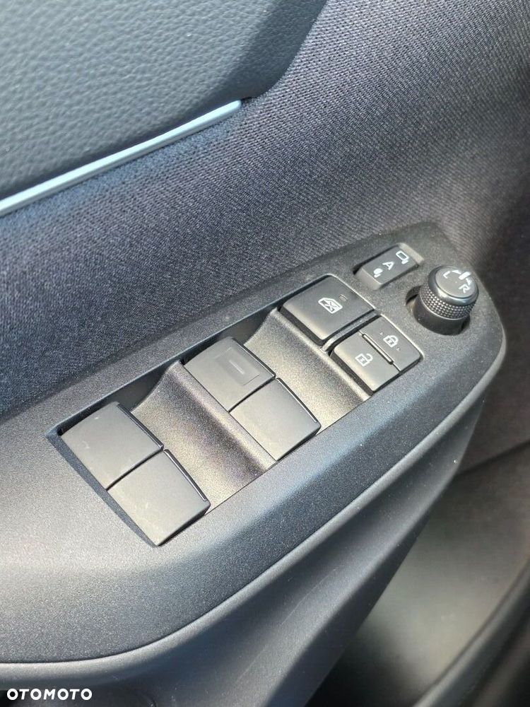 Toyota Yaris Cross Hybrid 1.5 Comfort 4x4 - 17