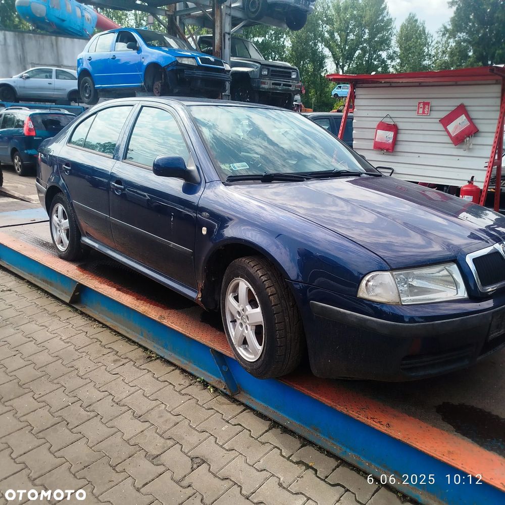 Skoda Octavia 1  na części . - 3