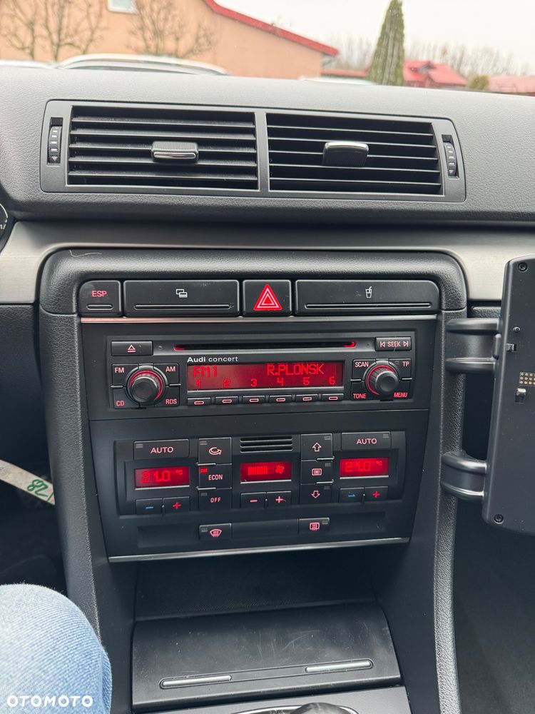 Audi A4 Avant 2.0 TDI DPF - 27