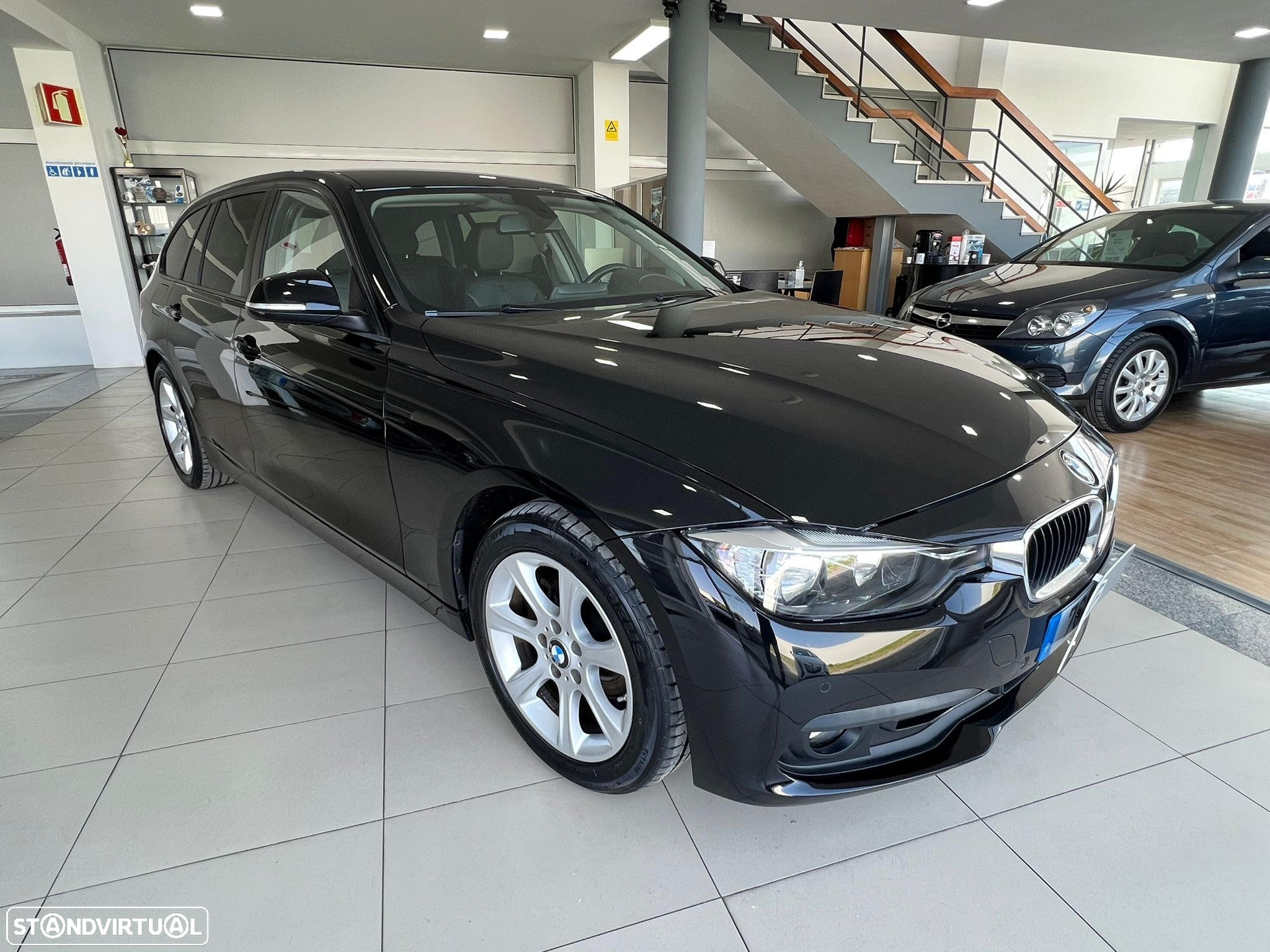 BMW 318 d Touring Advantage Auto - 19