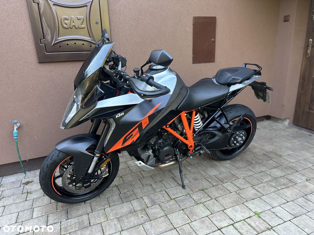 KTM Super Duke - 23