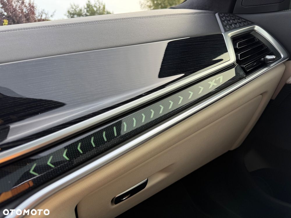 BMW X7 M50d sport - 22