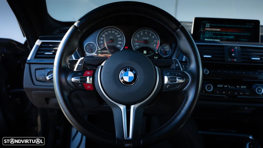 BMW M4 Coupe DKG Competition - 33