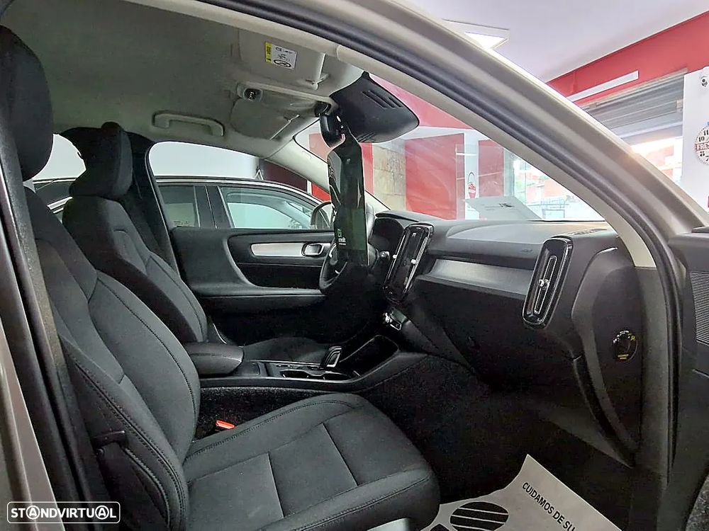 Volvo XC 40 1.5 T2 Momentum Plus Geartronic - 12