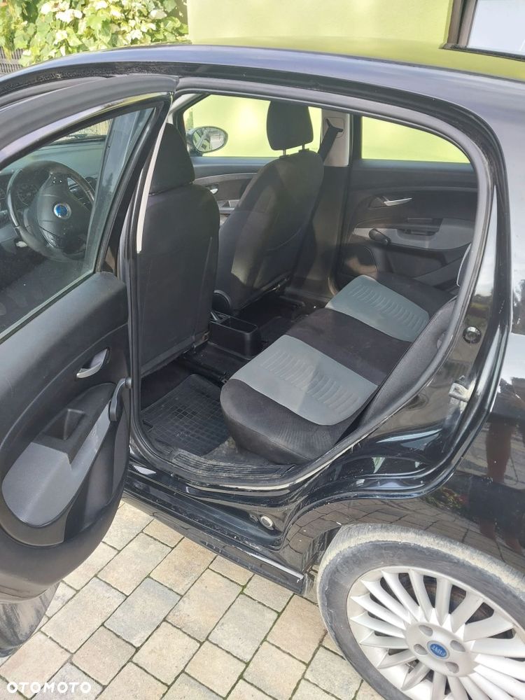 Fiat Grande Punto - 4