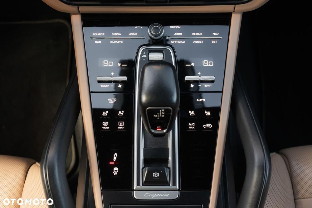 Porsche Cayenne S - 25