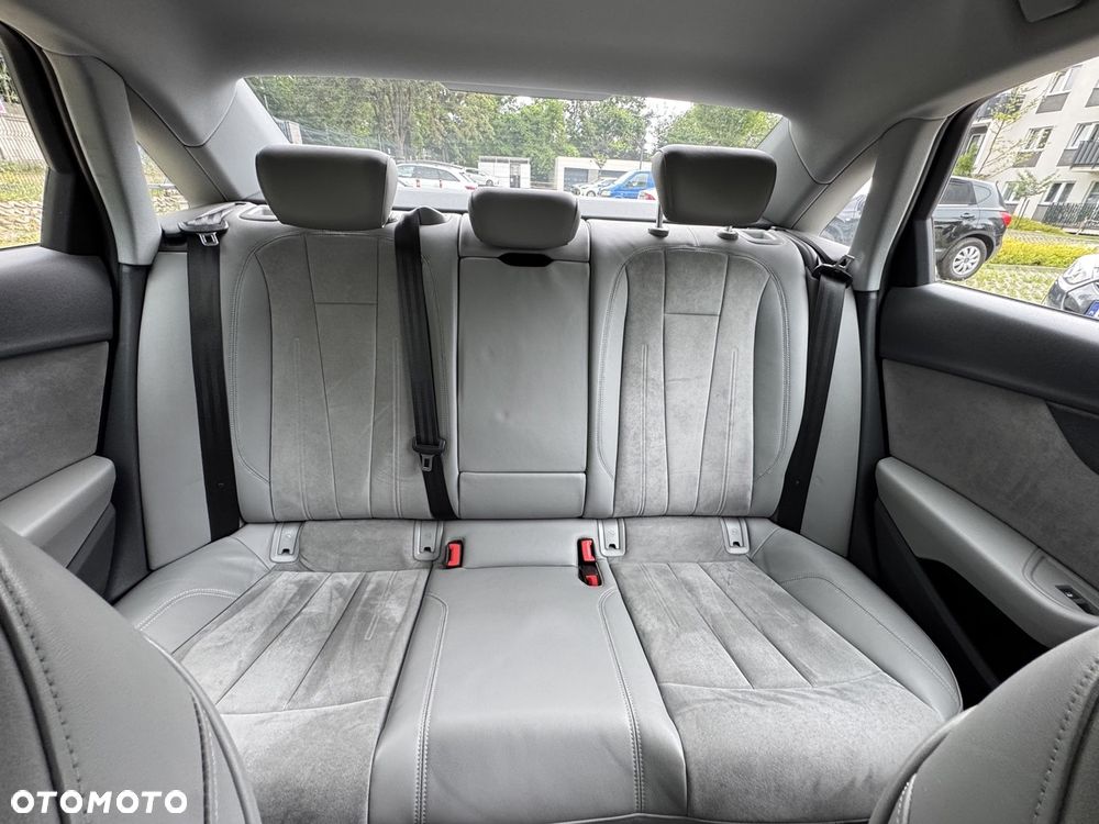 Audi A4 Limousine 2.0 TDI Quattro S tronic - 13
