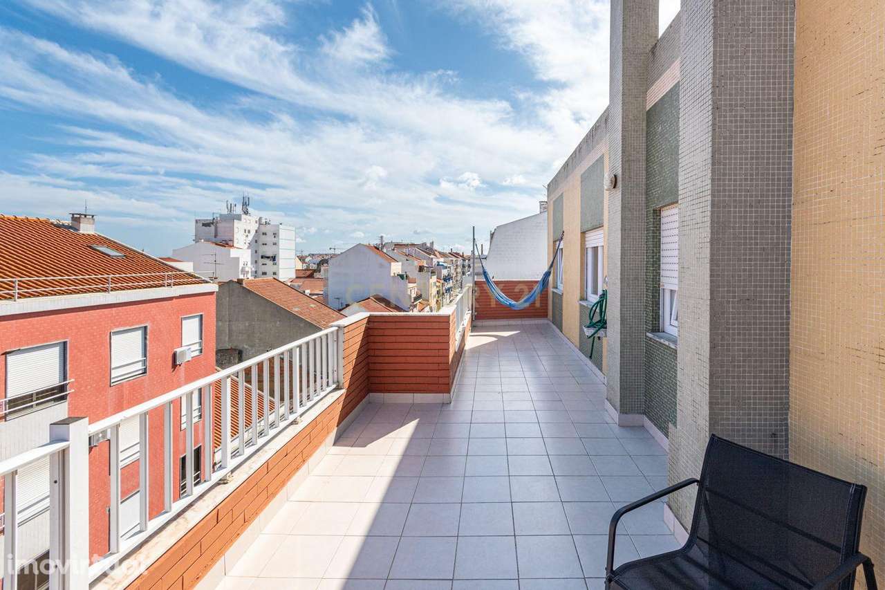 Apartamento T3 com Vista Panorâmica no Montijo - Grande imagem: 2/23