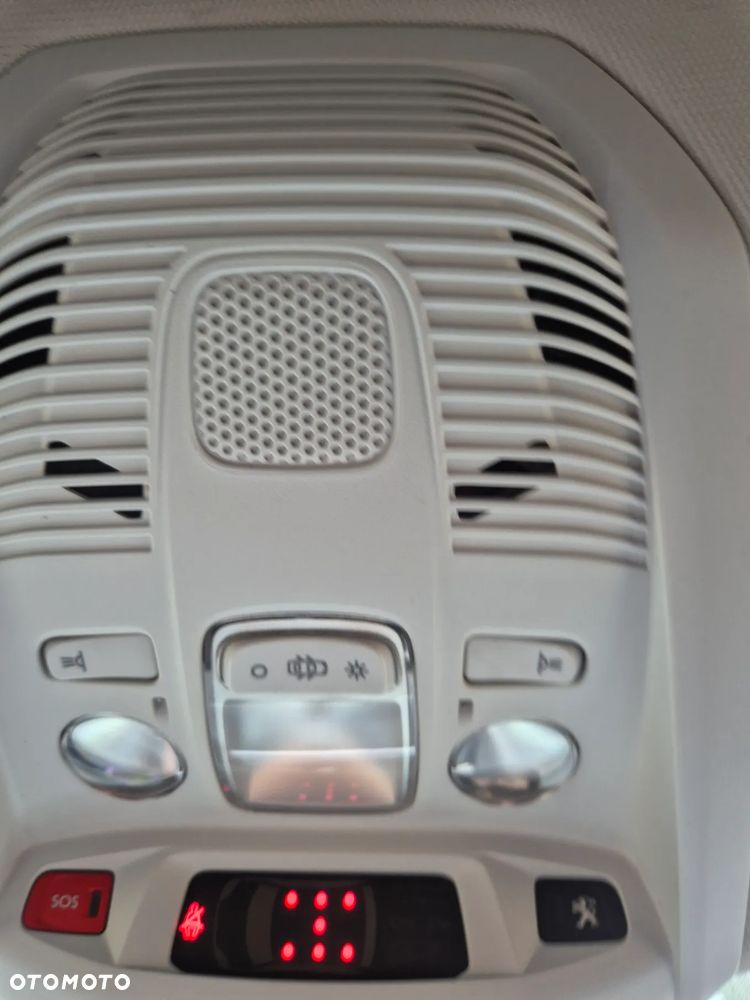 Peugeot 5008 1.6 BlueHDI Allure S&S EAT6 - 18