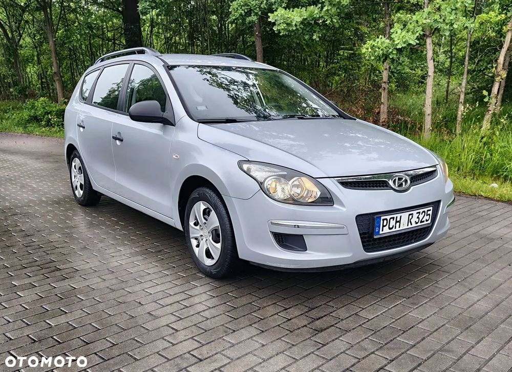 Hyundai i30 1.4 Base + - 1