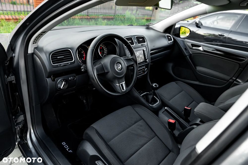 Volkswagen Golf 1.6 Highline - 17