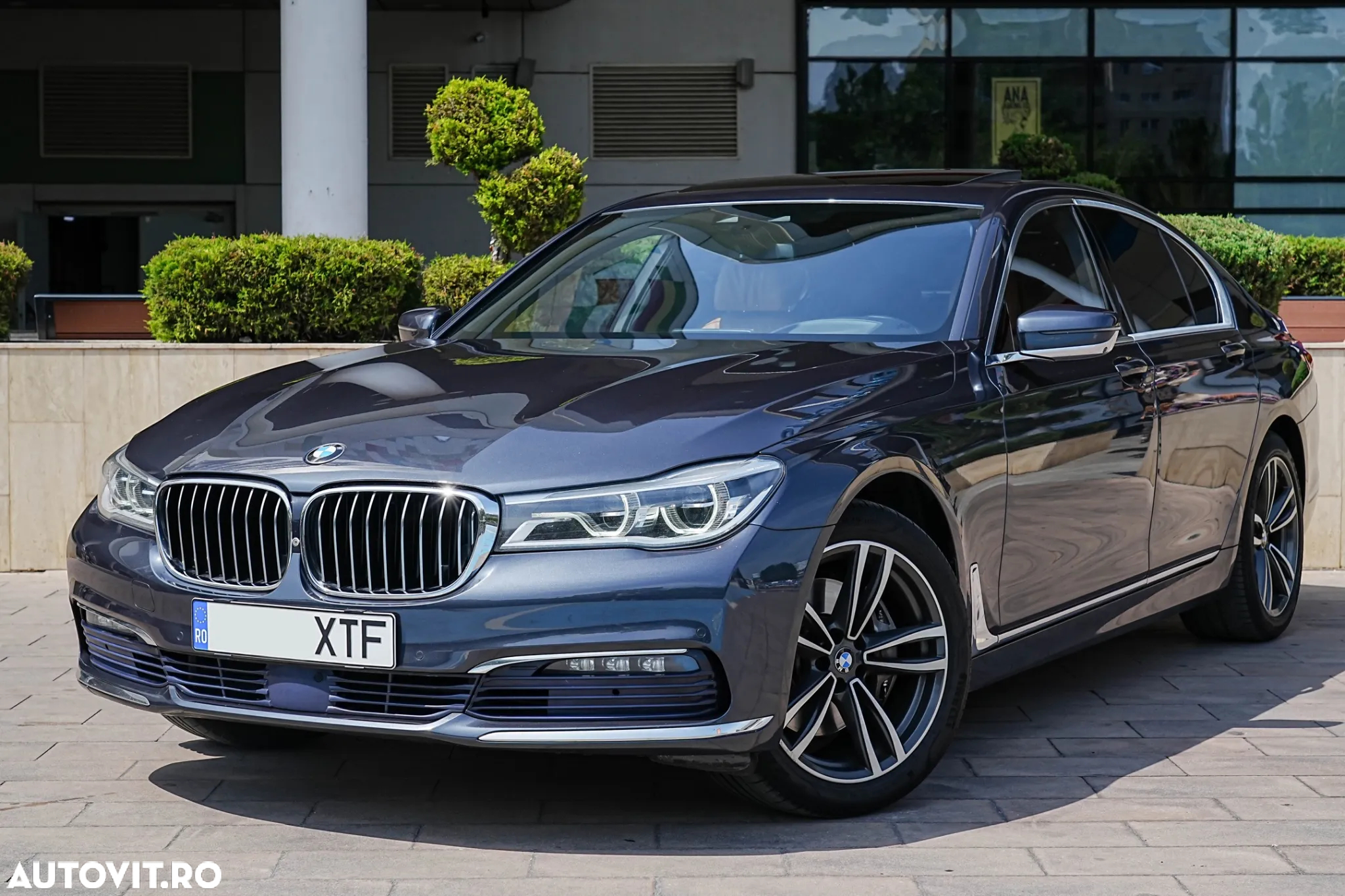 BMW Seria 7 730d xDrive - 27