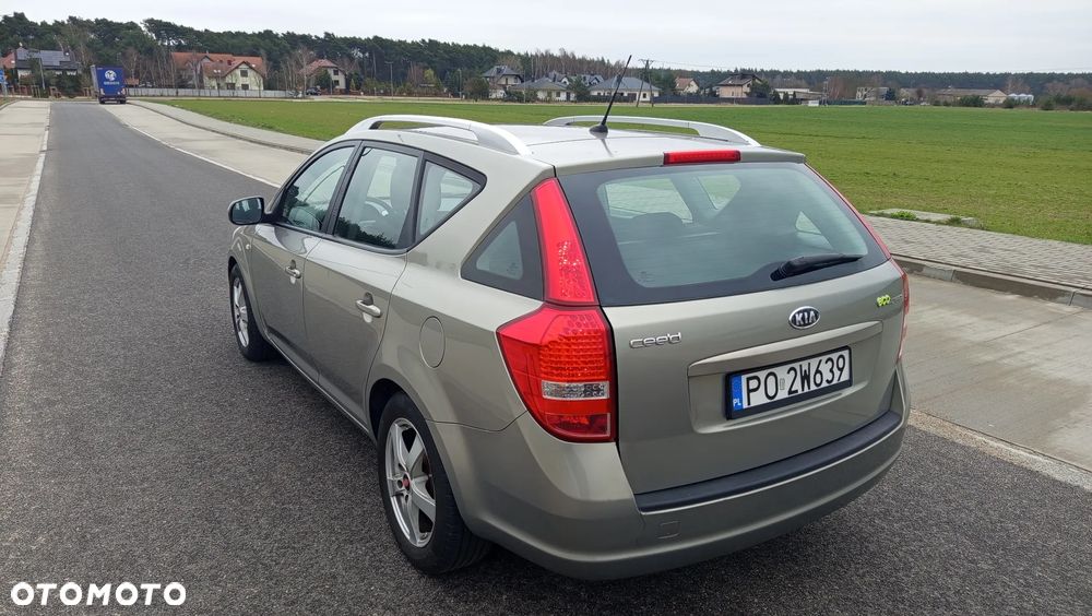 Kia Ceed 1.4 Comfort + - 7