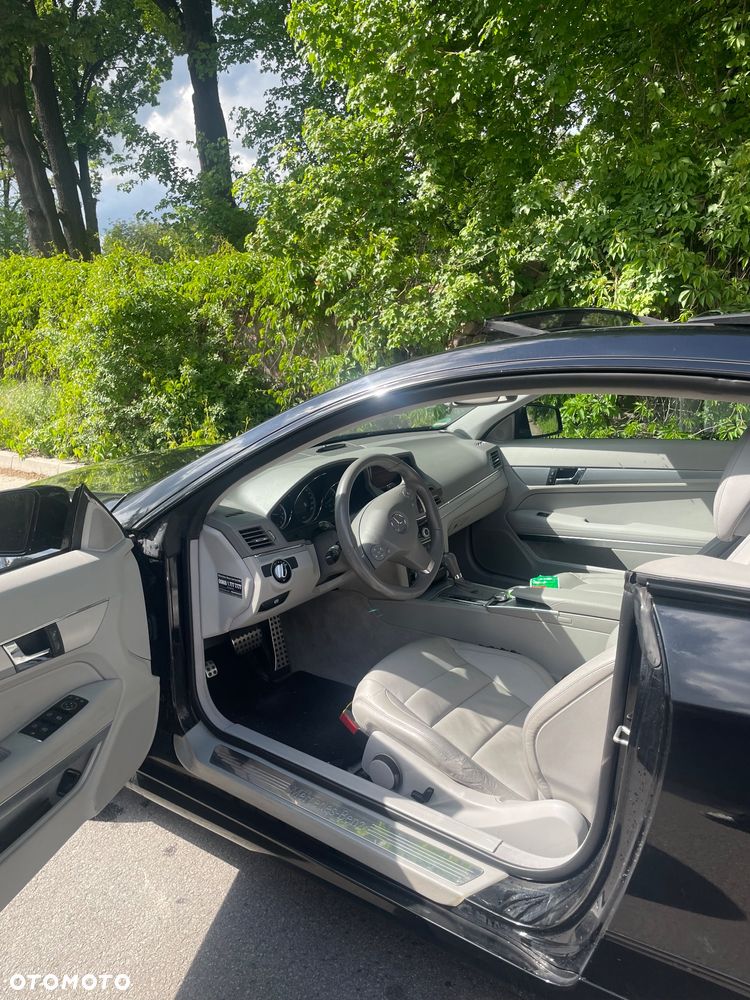 Mercedes-Benz Klasa E 250 CGI BlueEFFICIENCY Automatik Avantgarde - 9