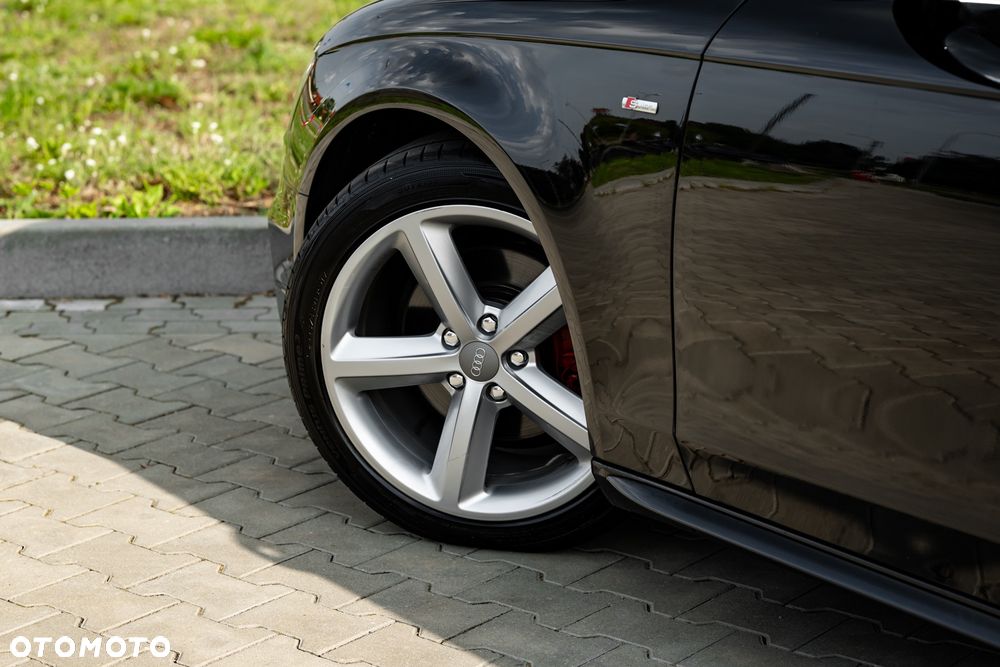 Audi A4 Avant 2.0 TDI DPF quattro S tronic S line Sportpaket - 16