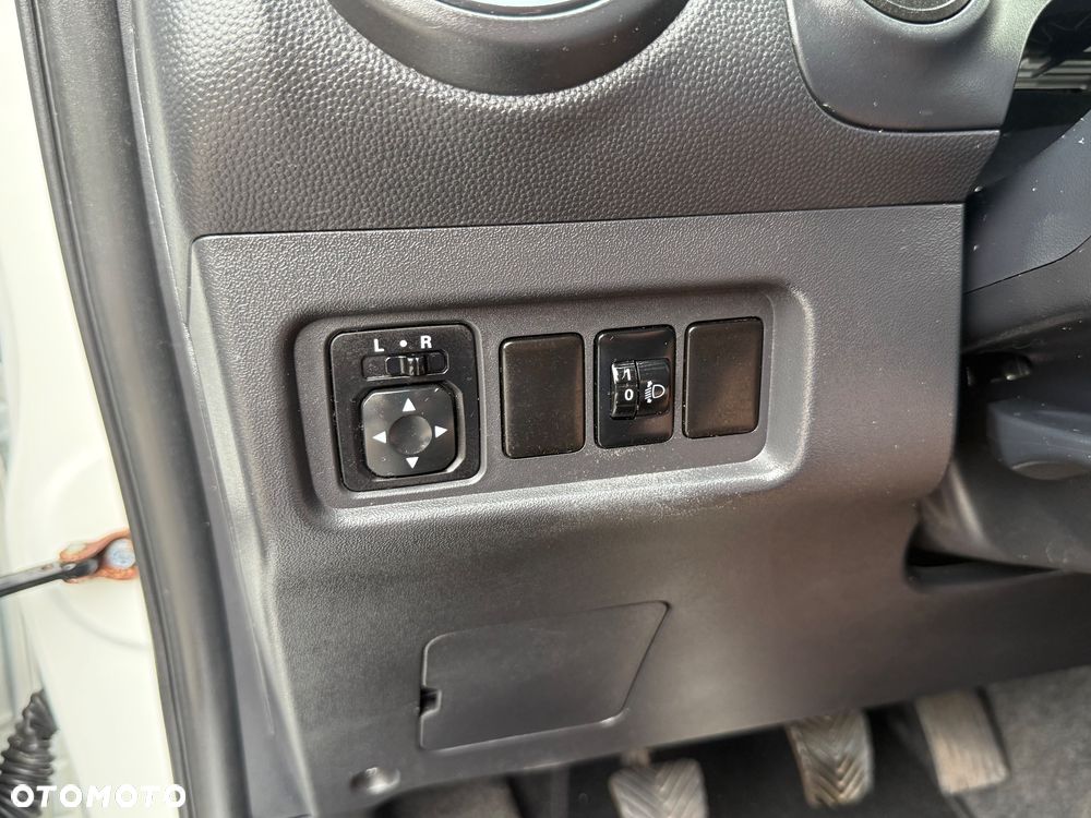 Mitsubishi Space Star 1.0 - 12