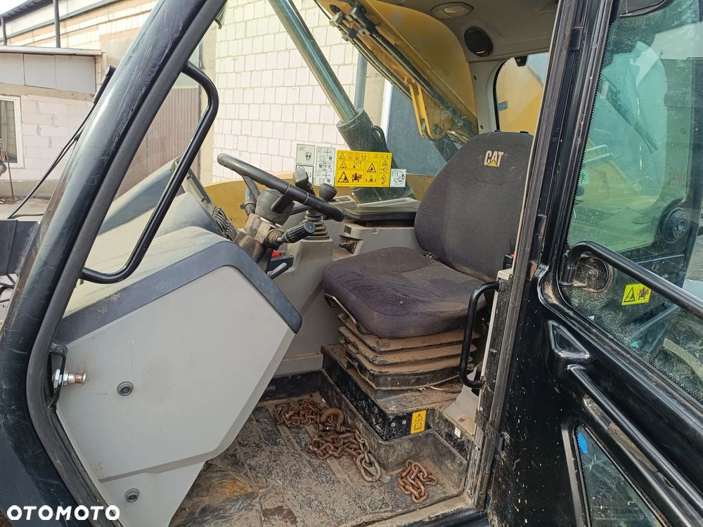 Caterpillar TH357D - 5