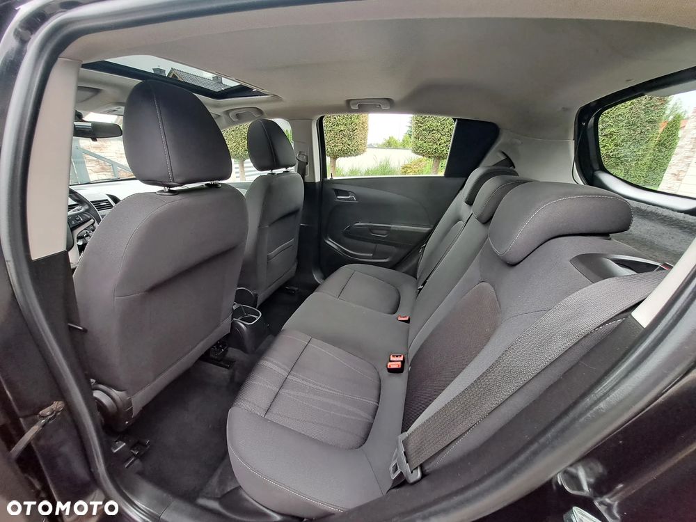 Chevrolet Aveo 1.6 LTZ - 14